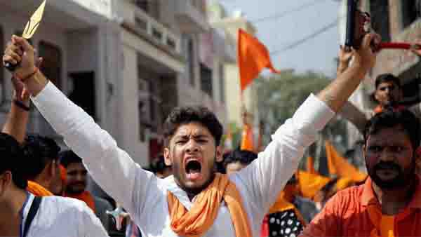 क्या यह धर्म की आड़ में दबंगई है?