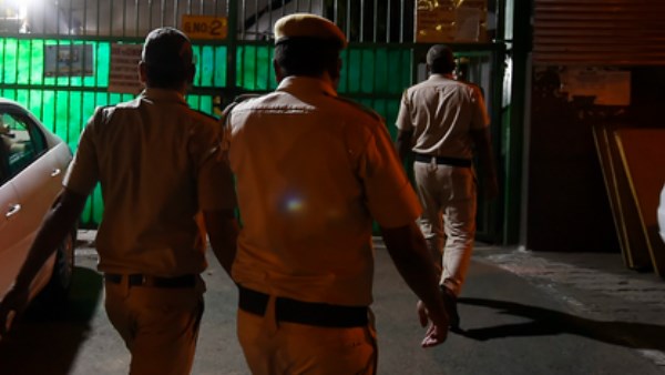 दिल्ली के तिलकनगर इलाके में सनसनीखेज मामला