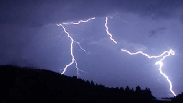 बुंदेलखंड और सेंट्रल यूपी में आकाशीय बिजली का कहर
