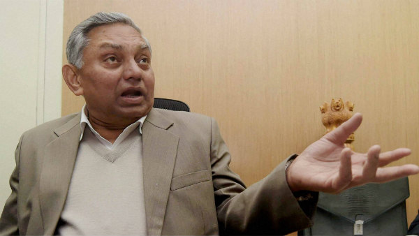 सोनिया के फैसले का हवाला देकर दिखाया आईना