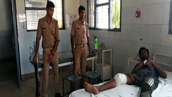 पुलिस ने गांववालों को दी धमकी