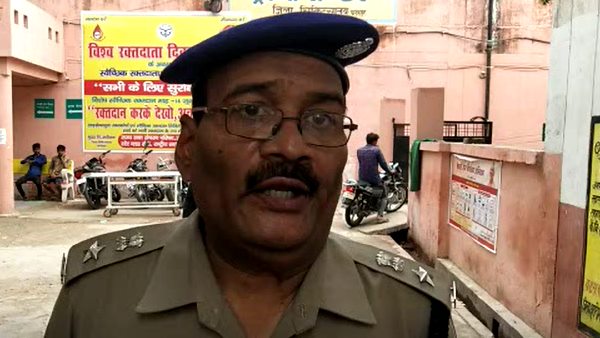प्रेमी ने अपने साथी के साथ संबंध बनाने का दबाव बनाया