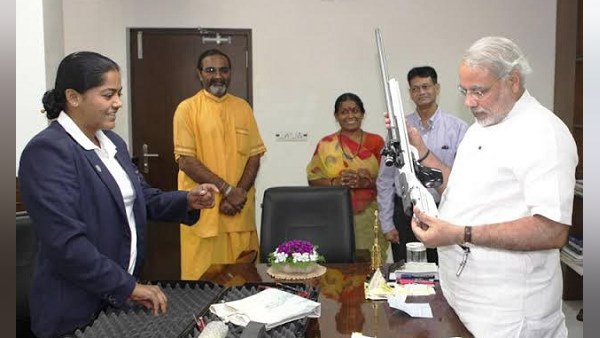 रजत और एक कांस्य पदक जीता था
