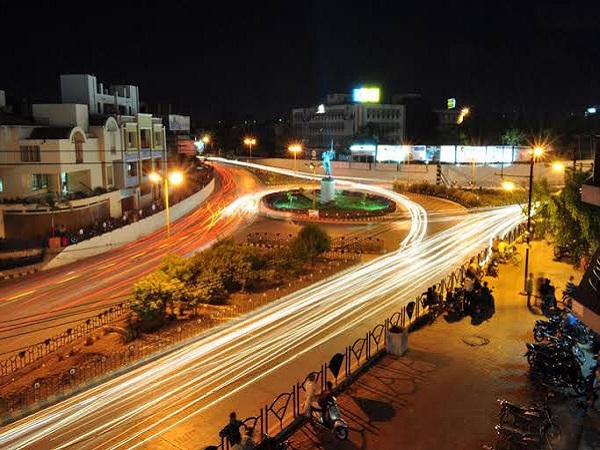 सरकार शिकायतों के निपटारे में जुटी