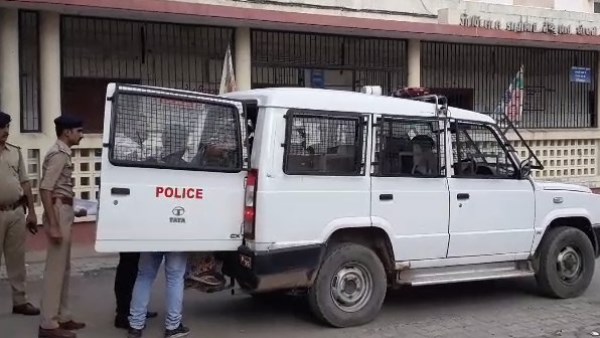 हरेश की हत्या की बाद कांस्टेबल पर हमला
