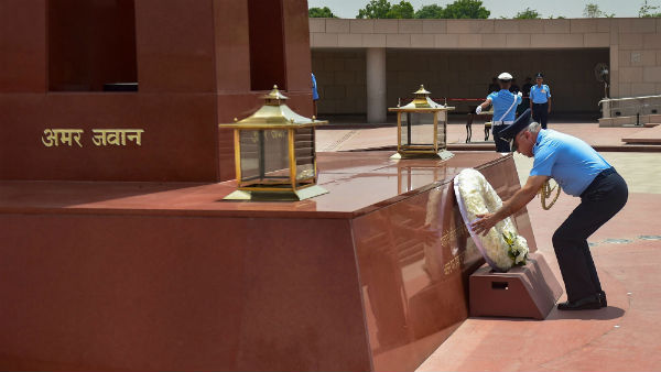 एयरफोर्स और नेवी में हालात बेहतर