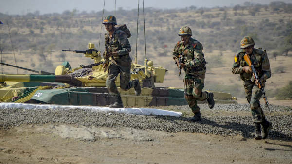 अब पाकिस्तान की खैर नहीं, भारत खरीद रहा है ये खतरनाक हथियार, जानिए क्या है खासियत अब पाकिस्तान की खैर नहीं, भारत खरीद रहा है ये खतरनाक हथियार, जानिए क्या है खासियत