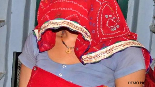 महिला नहीं चाहती मुकेश से मिलना