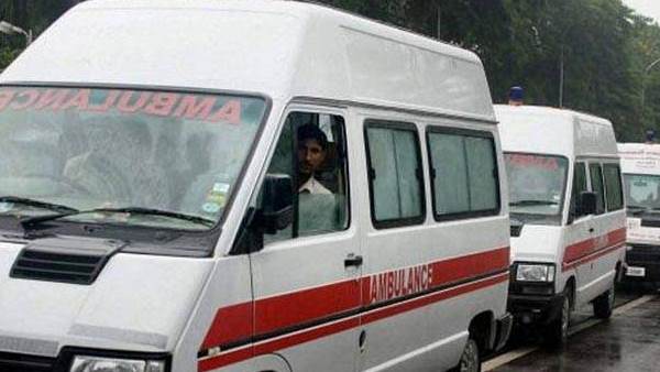 प्राइवेट एंबुलेंस को देने के लिए नहीं थे पैसे