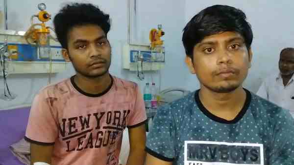 'तीन लाख का सोना किया चोरी'