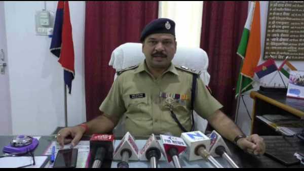bjp leader condition critical after attacked by hooligans bjp leader condition critical after attacked by hooligans