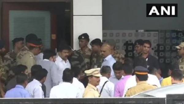 अब तक 16 विधायकों ने दिया है इस्तीफा