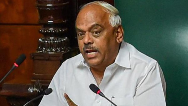 Karnataka Crisis: स्पीकर ने बागी विधायकों को दिया नोटिस, कल सुबह ऑफिस बुलाया Karnataka Crisis: स्पीकर ने बागी विधायकों को दिया नोटिस, कल सुबह ऑफिस बुलाया