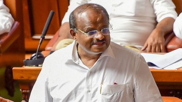 'सरकार गिराने को किया सत्ता व धनबल का इस्तेमाल'