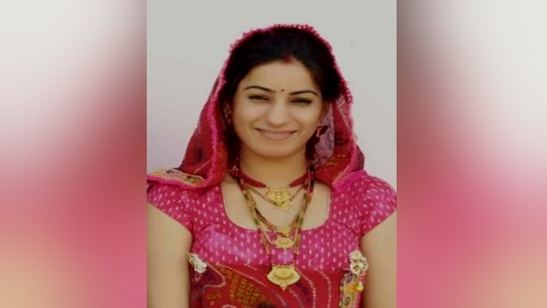 woman lost bag of 10 lakh jewelry at Beauty Parlour Laxmangarh SIkar woman lost bag of 10 lakh jewelry at Beauty Parlour Laxmangarh SIkar