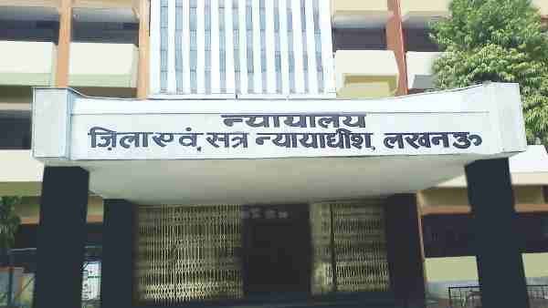 कोर्ट में कहा मां-बाप से मेरा कोई लेना देना नहीं