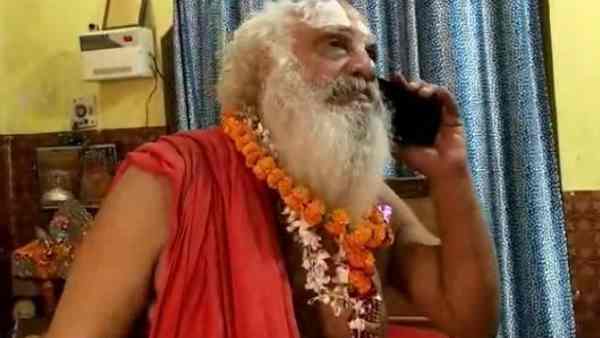 mahant dharmadas threaten to kill him on phone mahant dharmadas threaten to kill him on phone