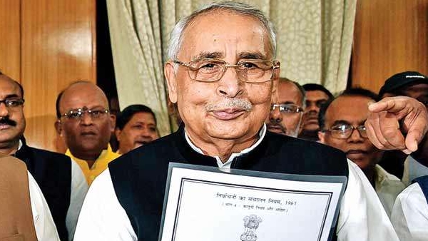 किस्मत की लकीरों को मेहनत से बदला