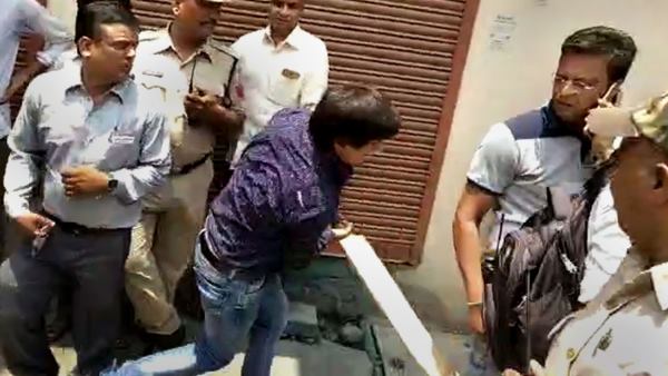 क्या था आकाश विजयवर्गीय के 'बैटकांड' से जुड़ा मामला