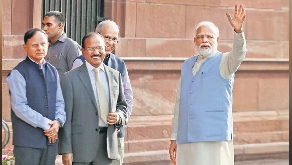 6 से ज्यादा अधिकारी गुजरात छोड़कर दिल्ली जाएंगे