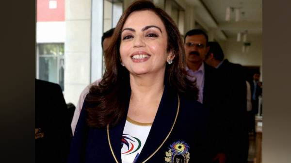 नीता अंबानी को मिले इतने रुपए