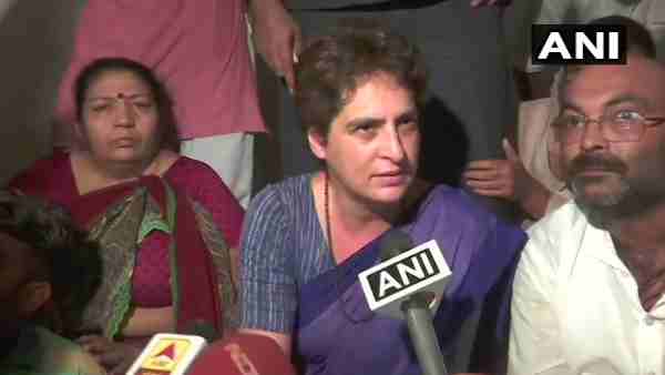 'हम मोमबत्ती लेकर ही विरोध प्रदर्शन जारी रखेंगे'