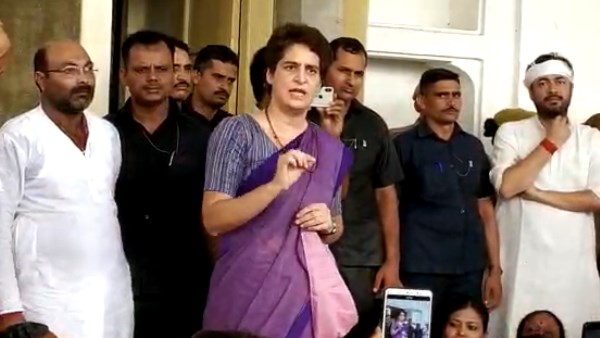 नरायनपुर चौकी पर दिया धरना