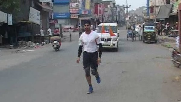 नौजवानों को दे रहे संदेश