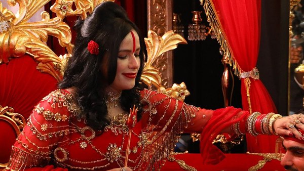 राधे मां और 15 समर्थकों पर मुकदमा दर्ज