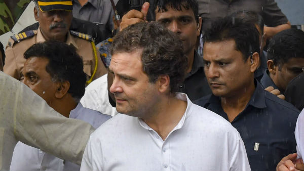 आगे भी तीन केस में है पेशी