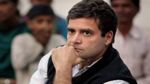 क्या लिखा है पोस्टर पर?