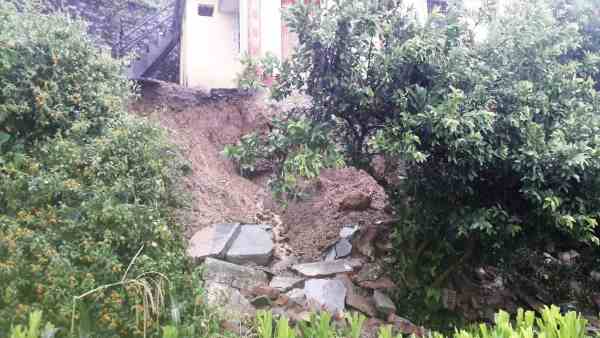 मार्ग खोलने का कार्य जारी