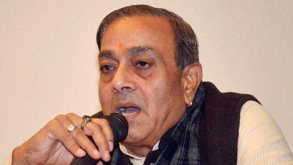 संजय सिंह अमेठी के राज परिवार से आते हैं