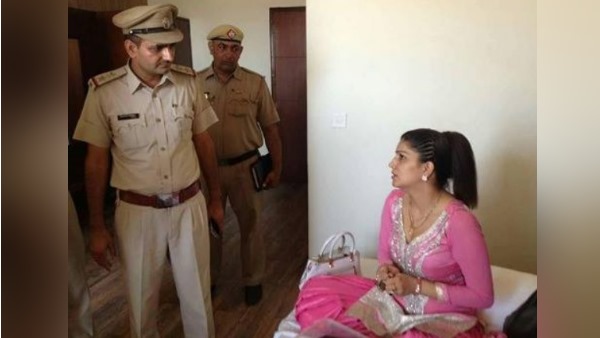 Trouble for Haryanvi Dancer Sapna Choudhry, FIR Filed against her in Car Accident case Trouble for Haryanvi Dancer Sapna Choudhry, FIR Filed against her in Car Accident case
