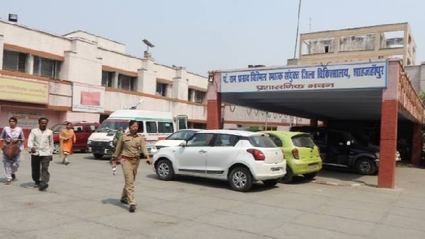 Old-woman killed by dogs at Shahjahanpur medical college Old-woman killed by dogs at Shahjahanpur medical college