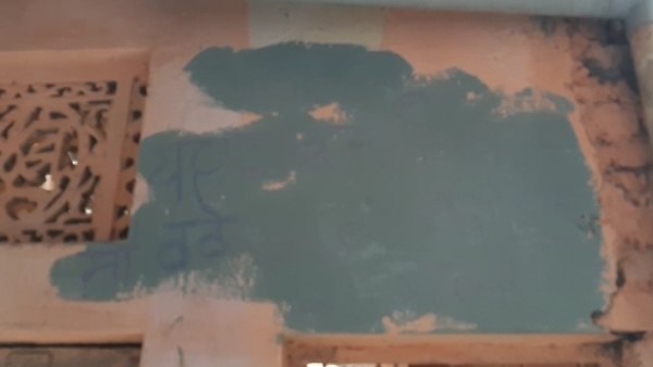 पुलिस पर धमकाने का आरोप