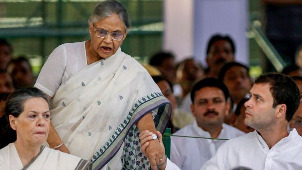 शीला दीक्षित ने अपनी किताब में जिंदगी से जुड़े किए कई खुलासे