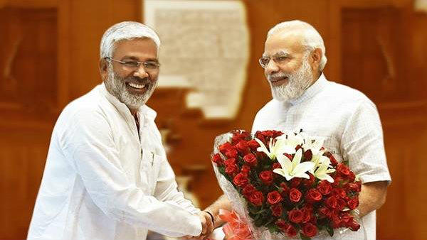 मोदी-योगी-शाह के खास