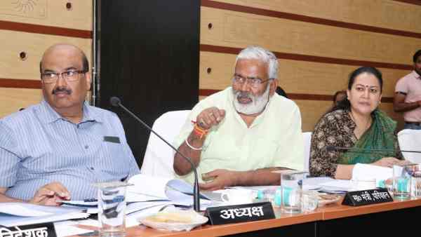 up Transport Minister Swatantra Dev Singh advises bus drivers After Yamuna Expressway mishap up Transport Minister Swatantra Dev Singh advises bus drivers After Yamuna Expressway mishap