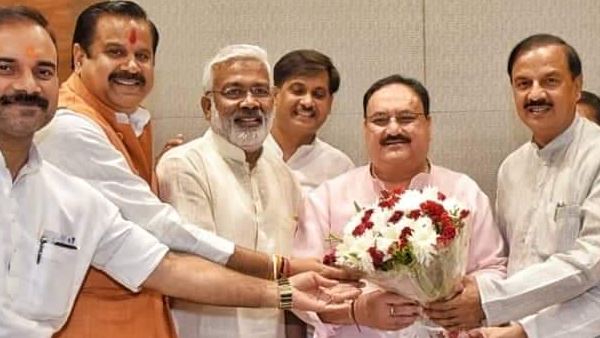 ऐसे तय किया पार्टी कार्यकर्ता से लेकर संगठनकर्ता तक का सफर