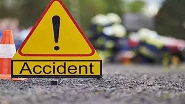 ambulance was taken to a pregnant woman to the hospital accident in delhi ambulance was taken to a pregnant woman to the hospital accident in delhi
