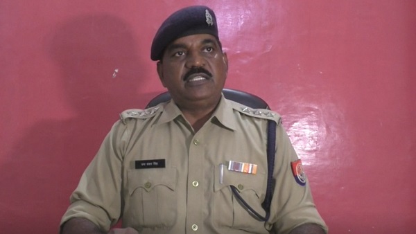 पिता के सामने दिया तीन तलाक