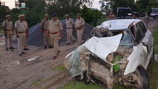 योगी आदित्यनाथ सरकार ने की सीबीआई जांच की सिफारिश