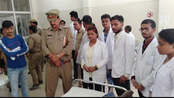 dabangs attacks on husband wife in unnao, husband dies dabangs attacks on husband wife in unnao, husband dies