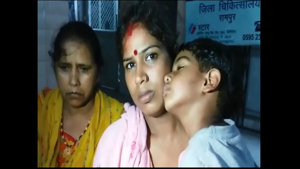 UP Police constable beaten with and daughters and Get out them from house UP Police constable beaten with and daughters and Get out them from house