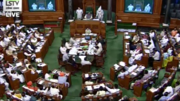 राज्यसभा में आज पेश होगा तीन तलाक बि