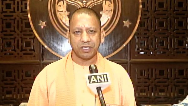 budget 2019 cm yogi adityanath congratulate finance minister nirmala sitharaman budget 2019 cm yogi adityanath congratulate finance minister nirmala sitharaman