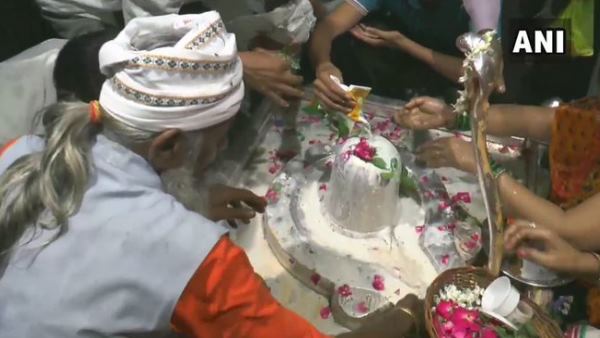 जानिए पूजा का महूर्त