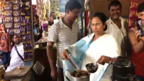 mamata banerjee in digha seen making tea for people, video viral mamata banerjee in digha seen making tea for people, video viral