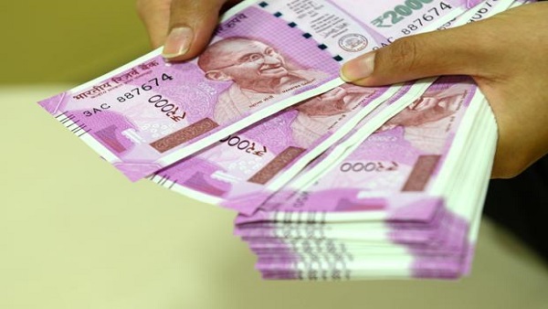 पत्रकारों के कई सवाल पर नाराज नजर आईं